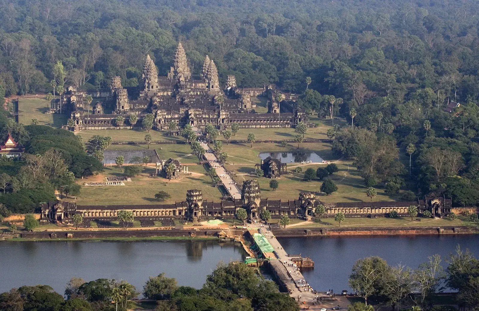 Храмы в Angkor Wat